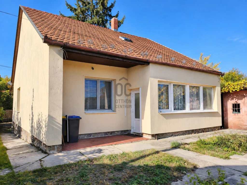 Kiadó családi ház, Szekszárd, Parászta