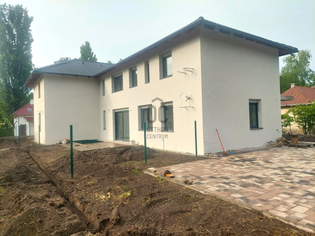 Eladó téglalakás, Siófok, Ezüstpart