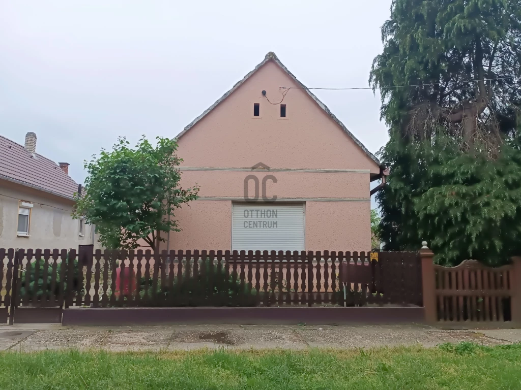 Eladó családi ház, Inke, Inke