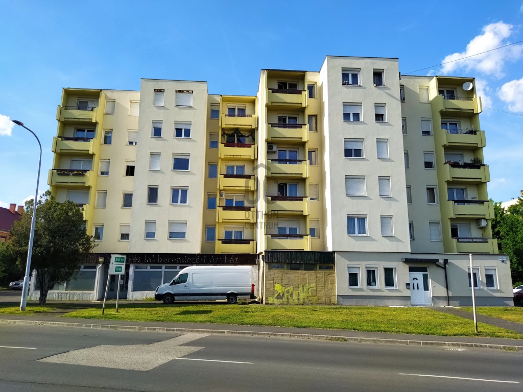 Eladó panellakás, Tapolca, Tapolca