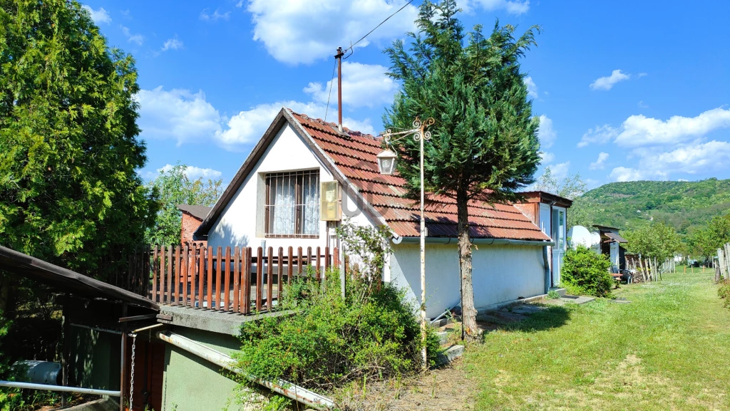 Eladó üdülő, nyaraló, Gyulakeszi, Gyulakeszi