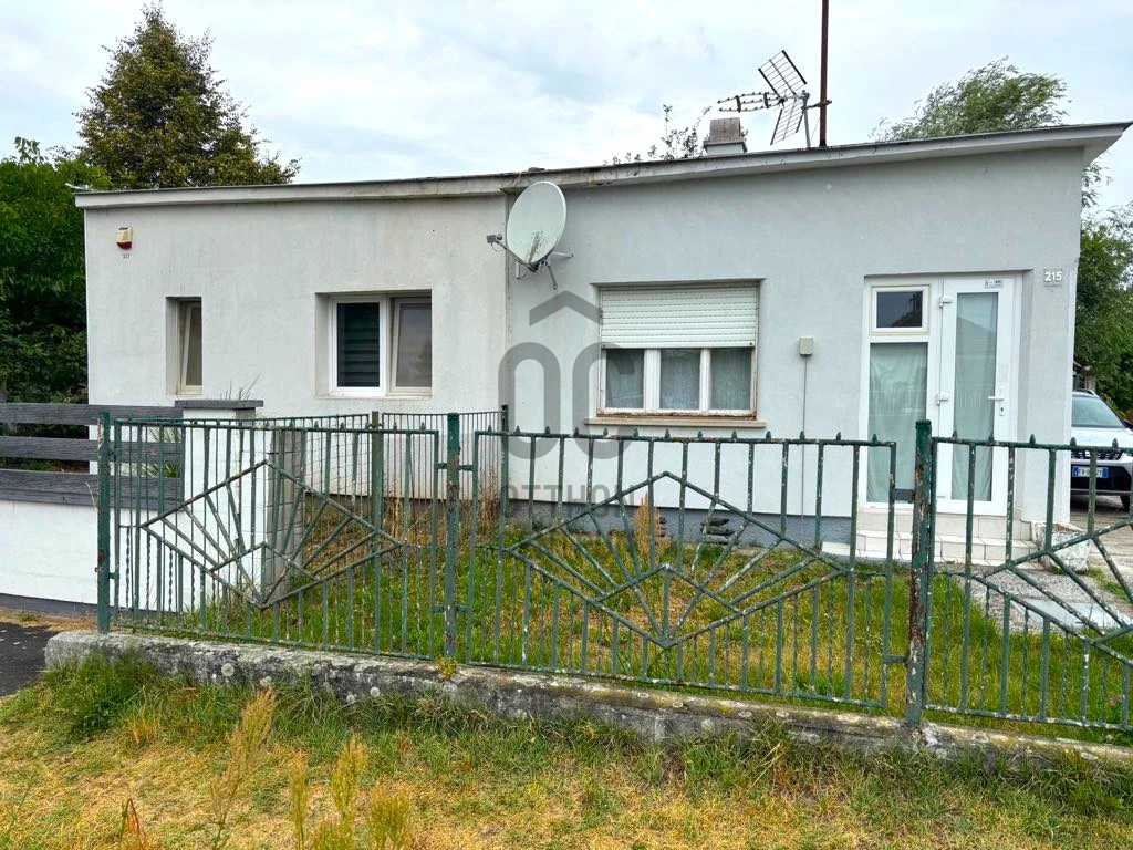 Eladó üdülő, nyaraló, Balatonfenyves, Balatonfenyves