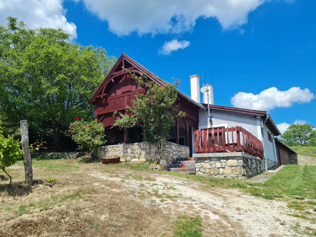 Eladó üdülő, nyaraló, Balatoncsicsó, Balatoncsicsó