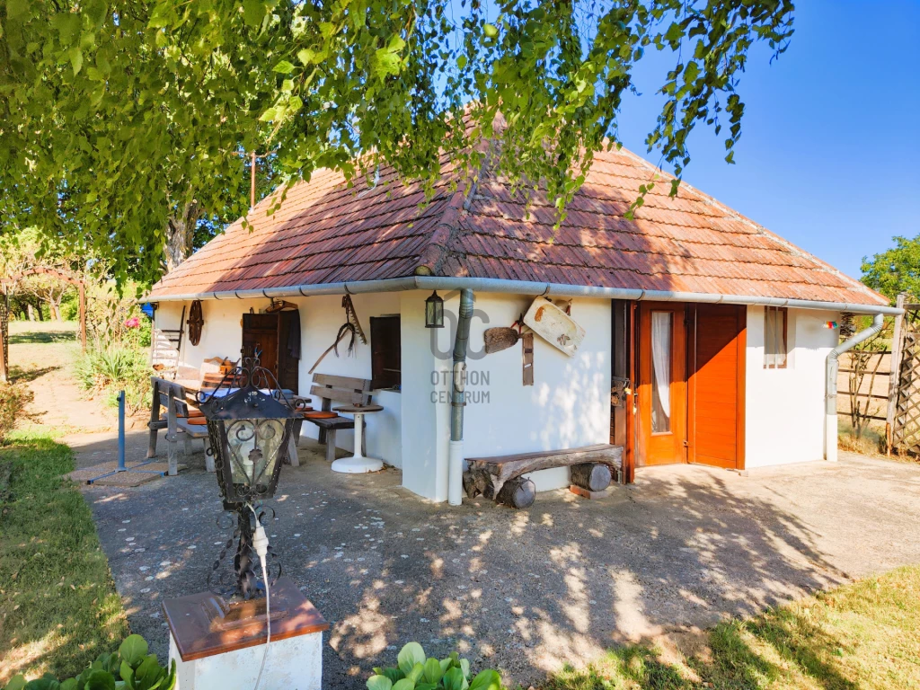 c3-1-name c2-1-name, Alsópáhok, Szőlőhegy