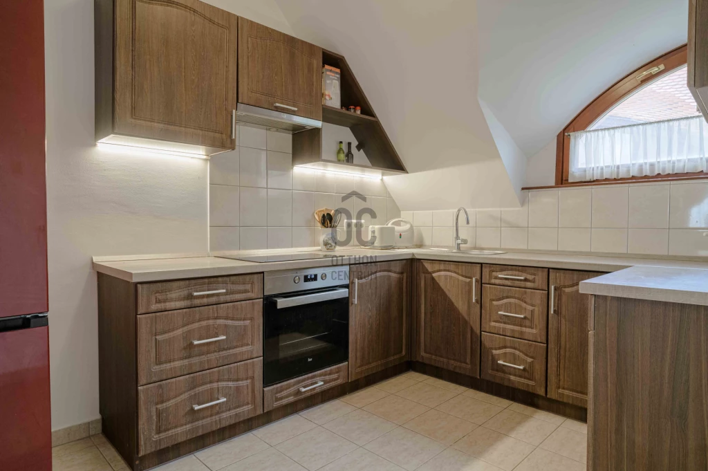 c3-1-name c2-19-name, Alsópáhok, Alsópáhok