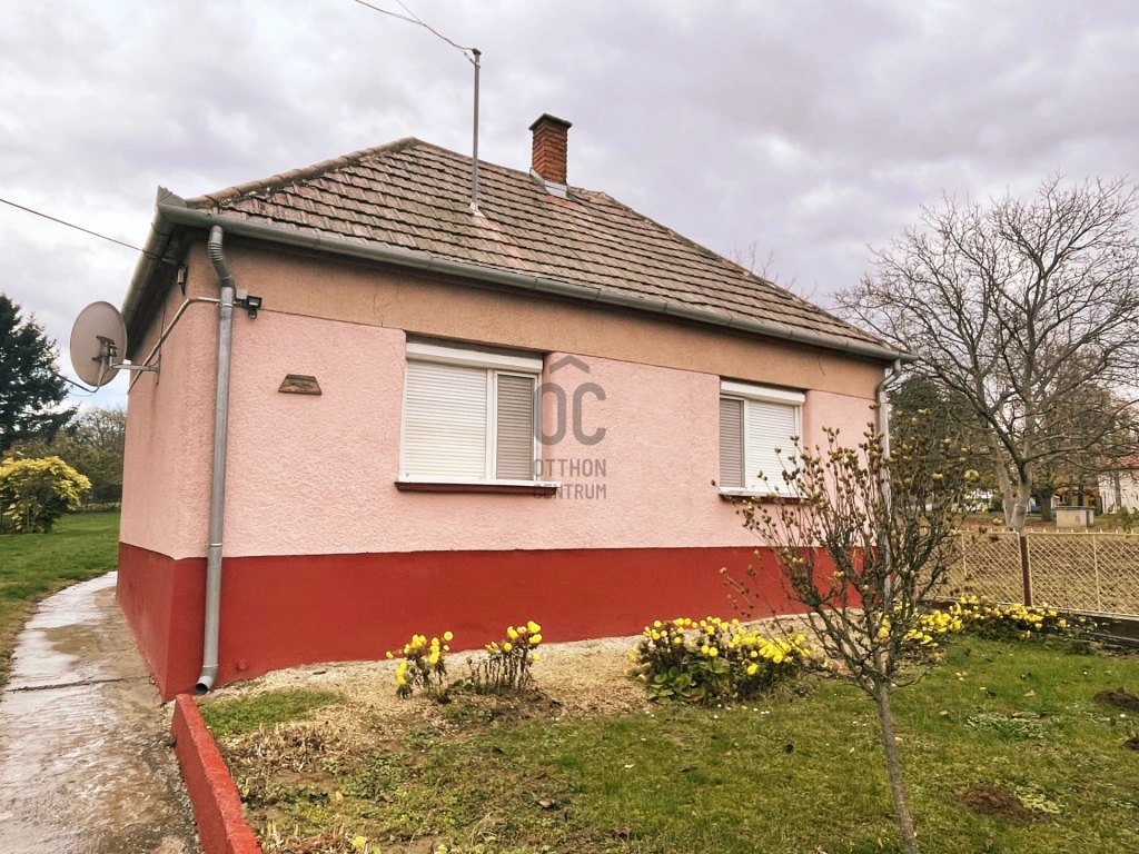 c3-1-name c2-1-name, Sármellék, Sármellék