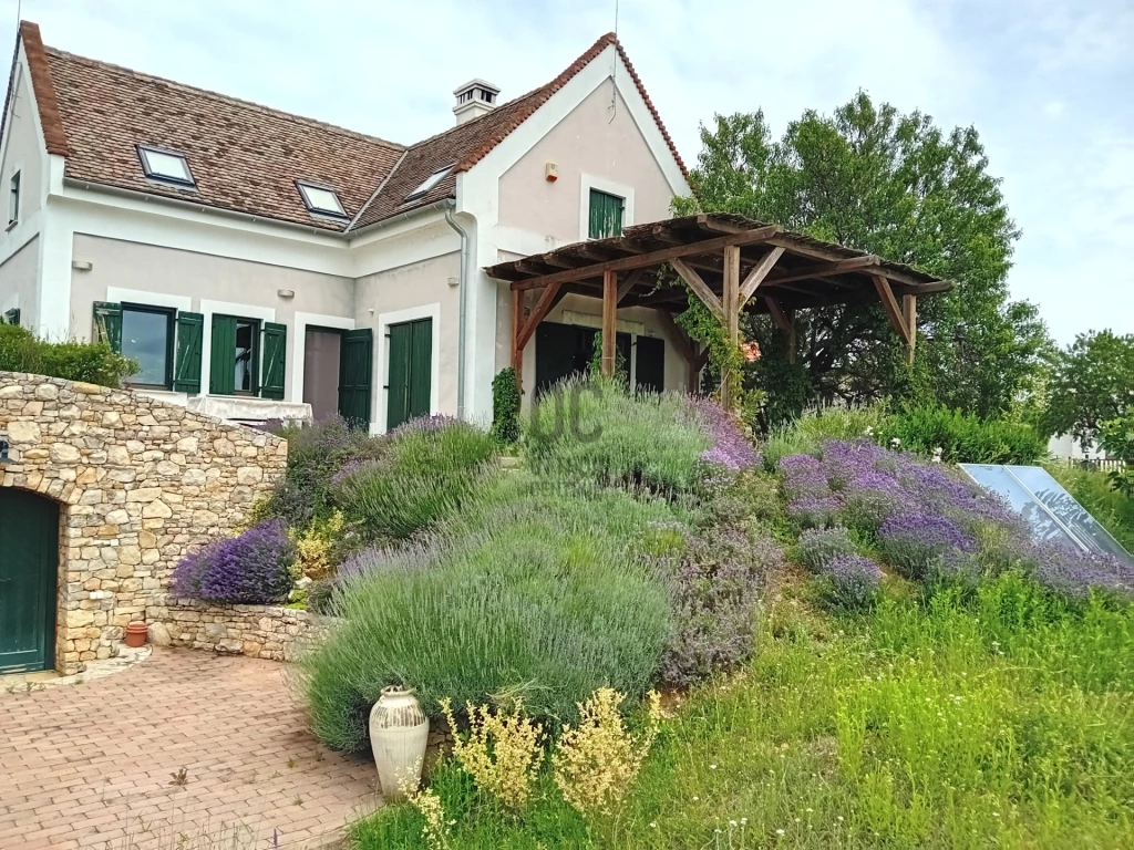 Eladó családi ház, Óbudavár, Óbudavár