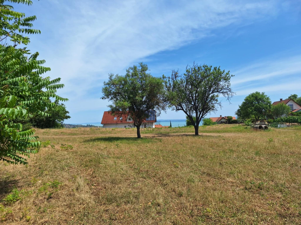 Eladó építési telek, Badacsonytomaj, Badacsonytomaj