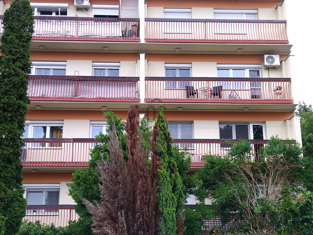 Eladó téglalakás, Keszthely, Belváros