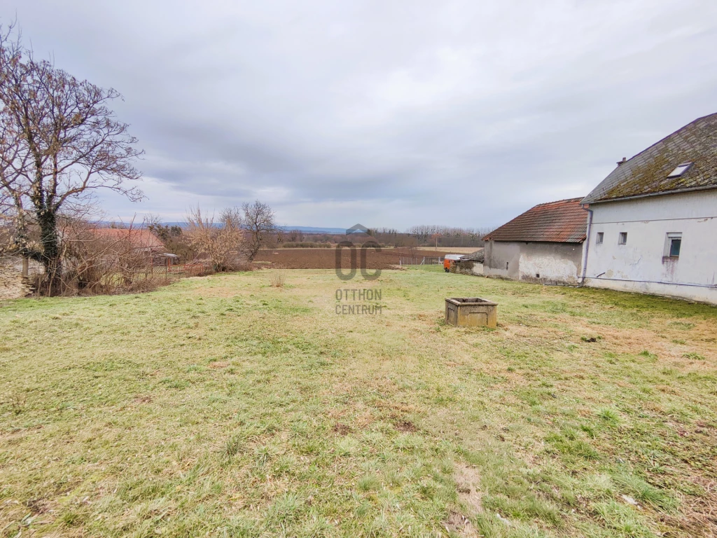 c3-1-name c2-50-name, Alsópáhok, Alsópáhok