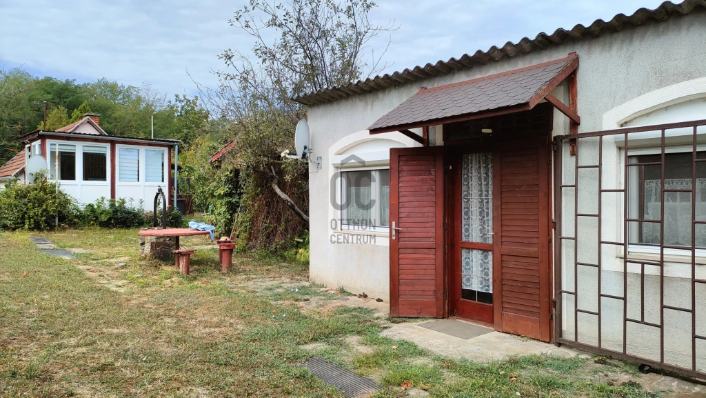 Eladó üdülő, nyaraló, Gyulakeszi, Gyulakeszi