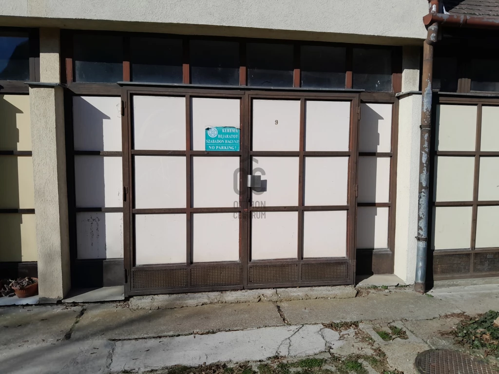 Eladó egyedi garázs, Keszthely, Belváros