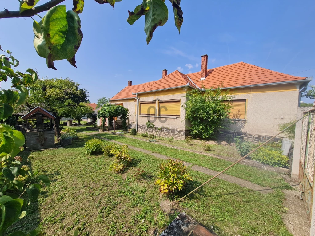 Eladó üdülő, nyaraló, Gyulakeszi, Gyulakeszi