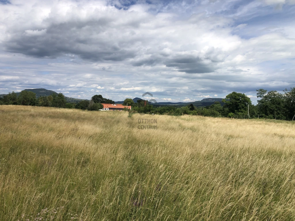 Eladó külterületi telek, Balatonederics, Balatonederics