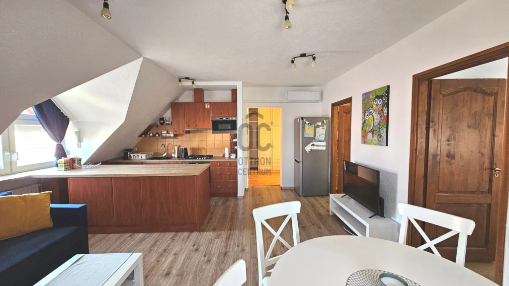 Kiadó téglalakás, Keszthely, Balaton part