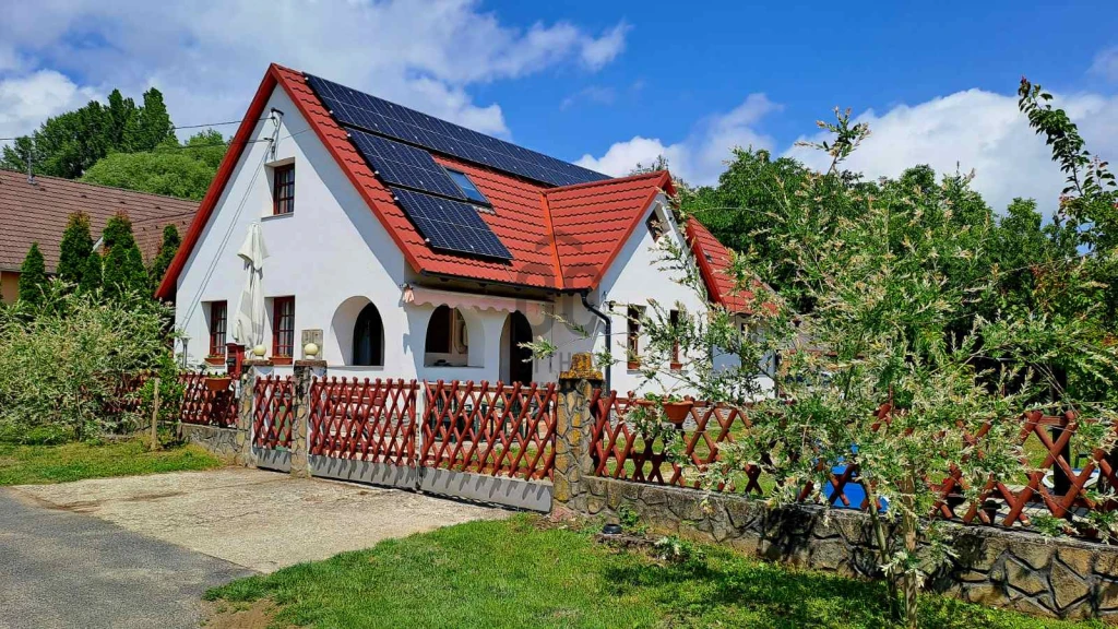 Eladó családi ház, Badacsonytomaj, Badacsonytomaj