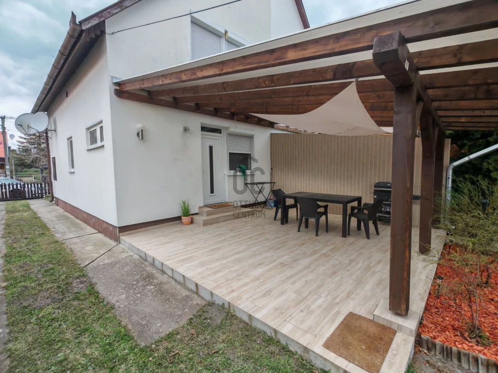 Eladó üdülő, nyaraló, Balatonlelle, Balatonlelle