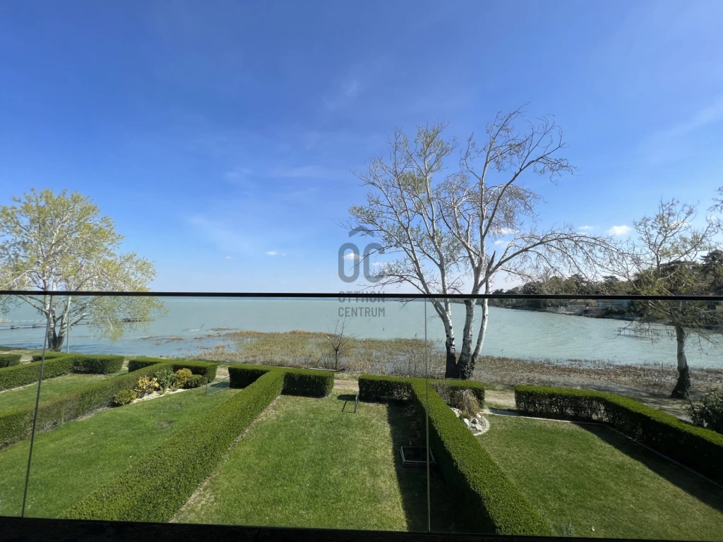 Eladó téglalakás, Siófok, Aranypart