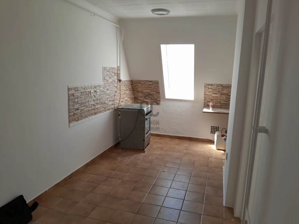 Eladó társasházi lakás, Keszthely, Zámor