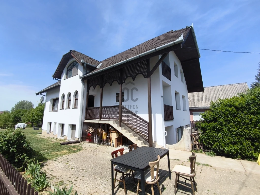 Eladó családi ház, Balatonlelle, Balatonlelle