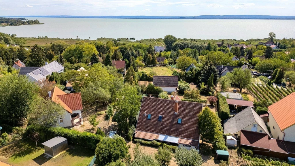 Eladó családi ház, Ábrahámhegy, Ábrahámhegy