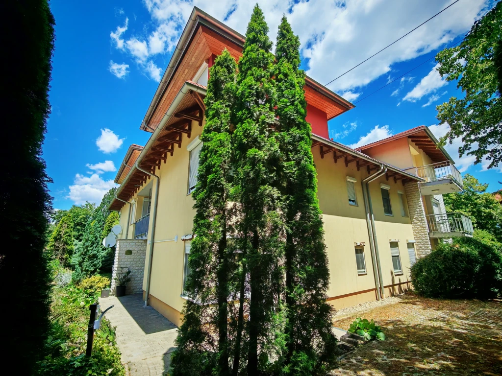 Eladó téglalakás, Hévíz, Hévíz