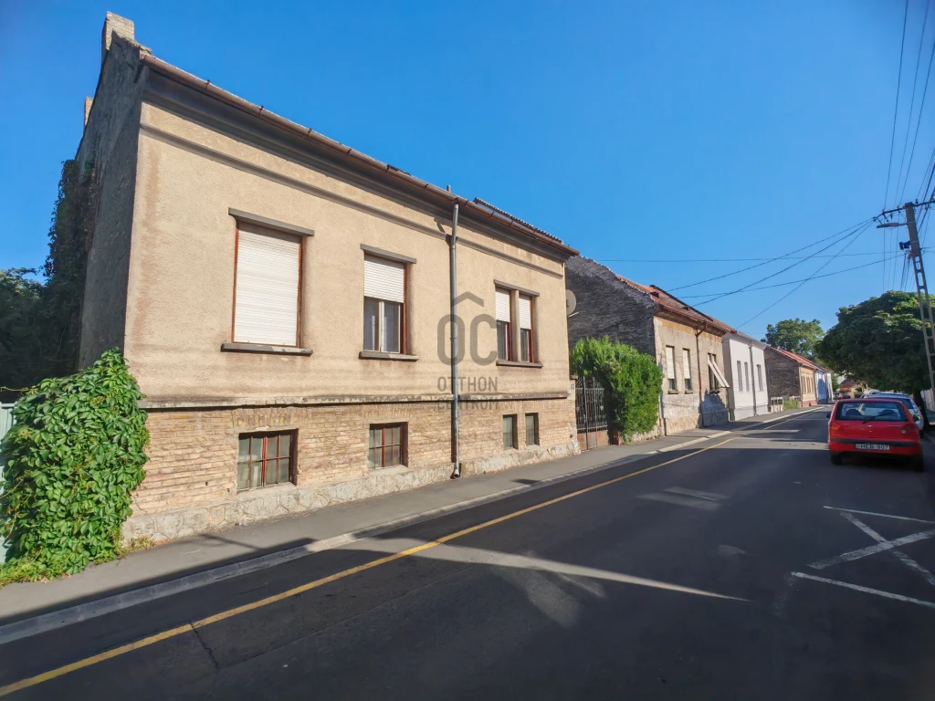 Eladó családi ház, Keszthely, Belváros