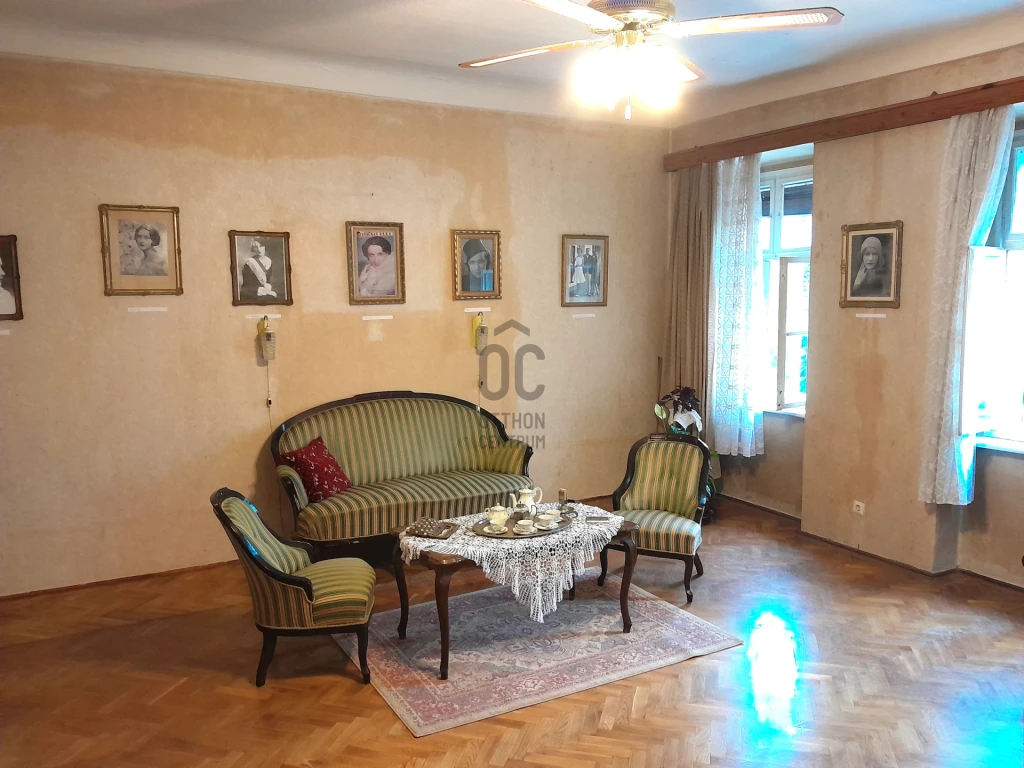 Eladó téglalakás, Keszthely, Belváros