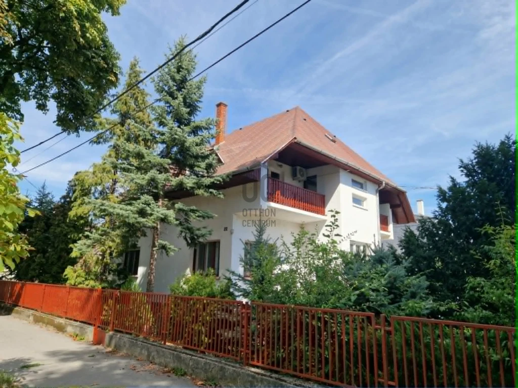 Eladó családi ház, Keszthely, Balaton part