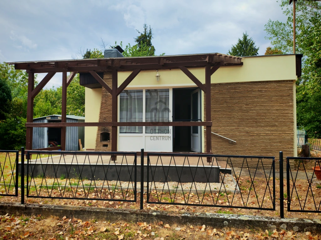 Eladó üdülő, nyaraló, Keszthely, Balaton part