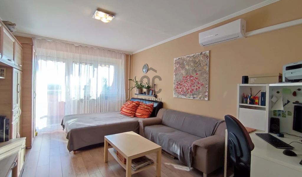 Eladó panellakás, Székesfehérvár, Palotaváros