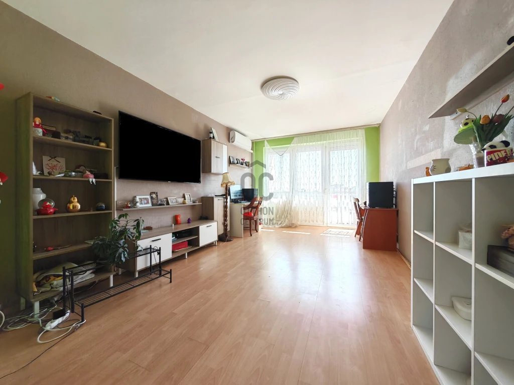 Eladó panellakás, Székesfehérvár, Belváros és környéke