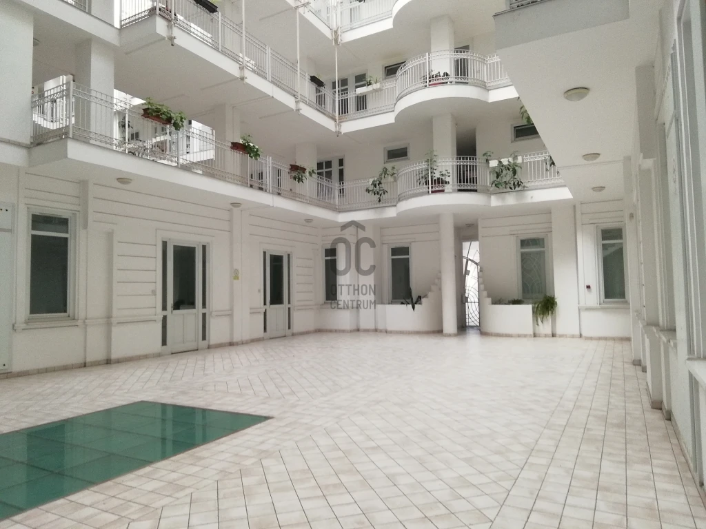 Eladó téglalakás, Zalaegerszeg, Belváros