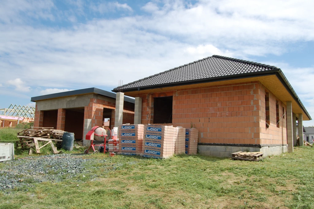 c3-1-name c2-2-name, Szombathely, Olad