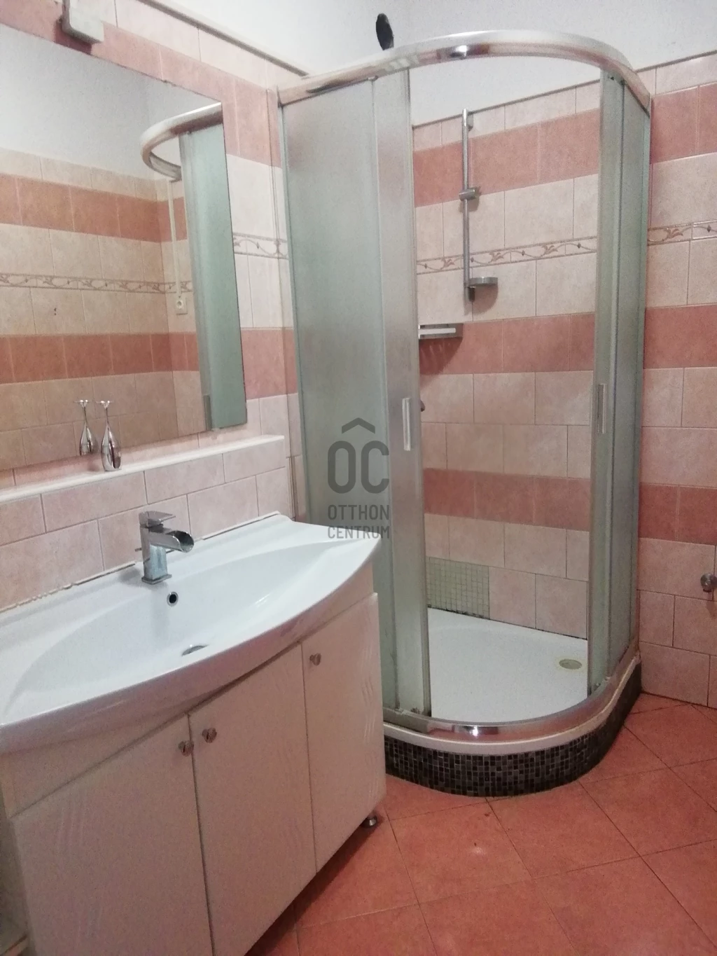 Kiadó társasházi lakás, Zalaegerszeg, Belváros