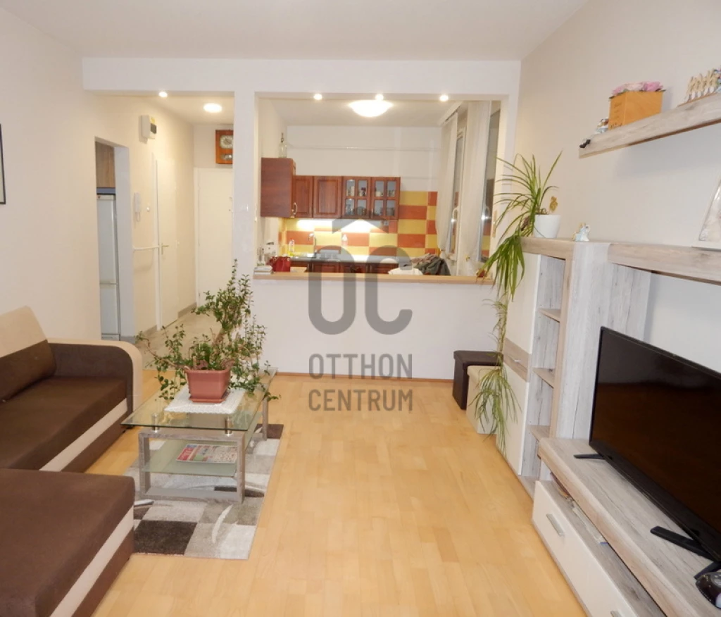 Eladó társasházi lakás, Zalaegerszeg, Belváros