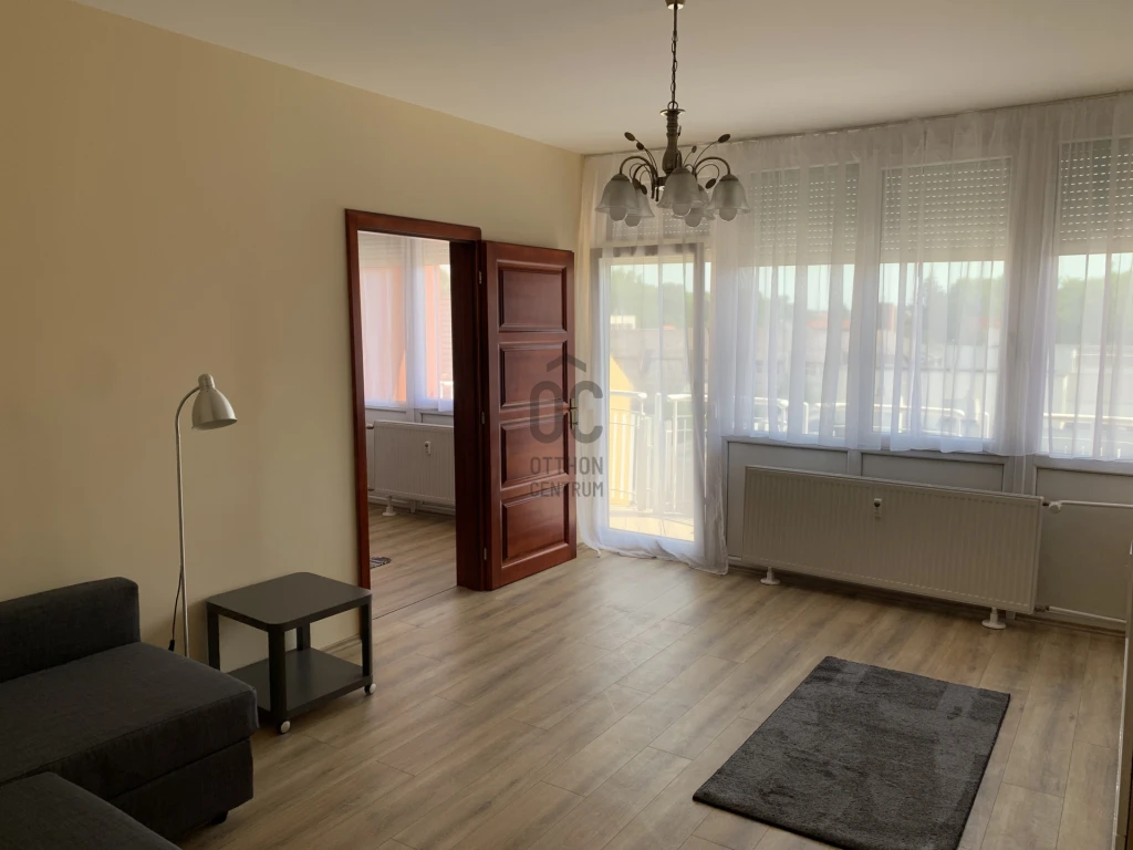 Eladó társasházi lakás, Zalaegerszeg, Belváros
