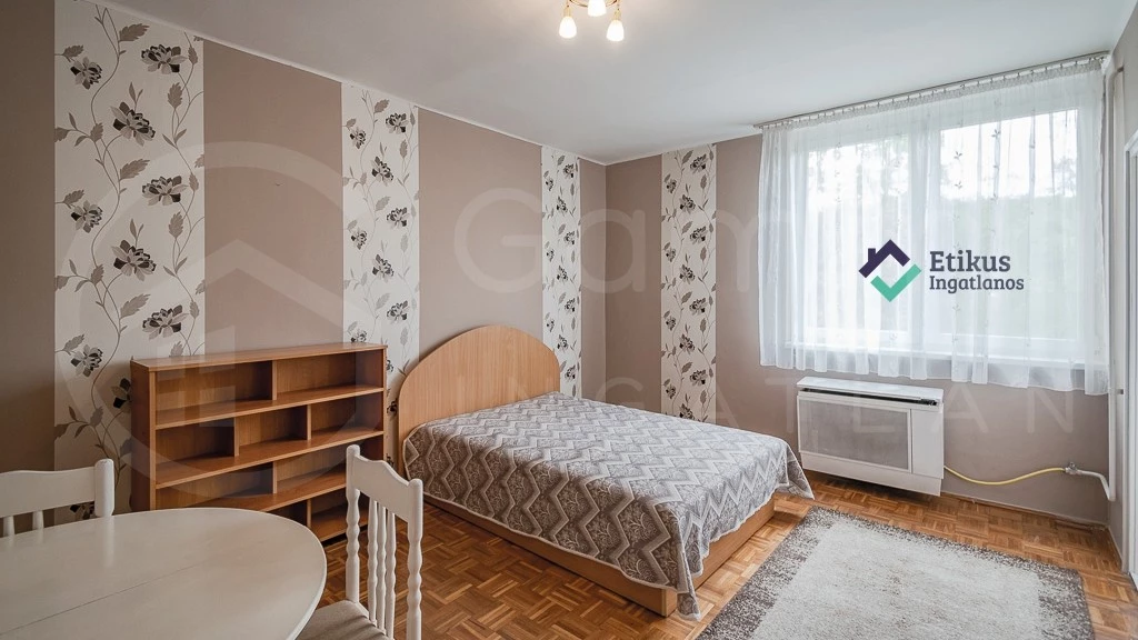 Belváros közelében garzon lakás kiadó!