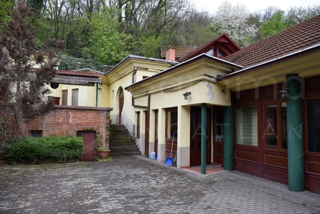 c3-1-name c2-68-name, Miskolc