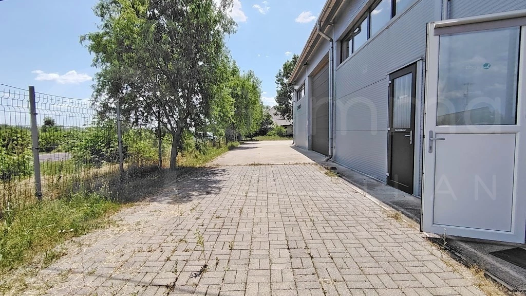 Szikszón SZIGETELT acélvázas szerkezetű csarnok, hosszútávra KIADÓ!