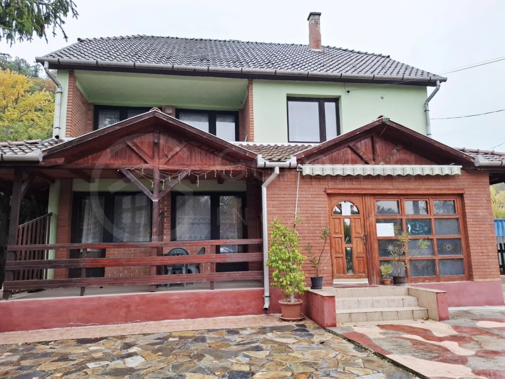 ÁRCSÖKKENÉS!! MISKOLCTAPOLCÁN CSALÁDI HÁZ ( ÜZLETI VÁLLALKOZÁSRA IS KIVÁLÓ) ELADÓ!