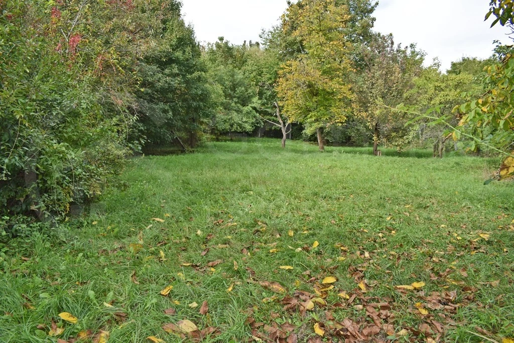 Eladásra kínálunk egy 1300nm-es telket Miskolc egyik legforgalmasabb és legkeresettebb részén, a Szentpéteri kapuban, közvetlenül a főút mellett.