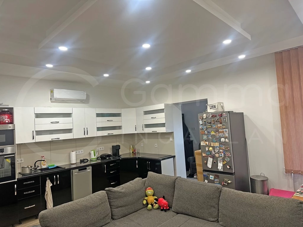 Eladó felújított, 3 szobás lakás a Teleki térnél – Azonnal költözhető!