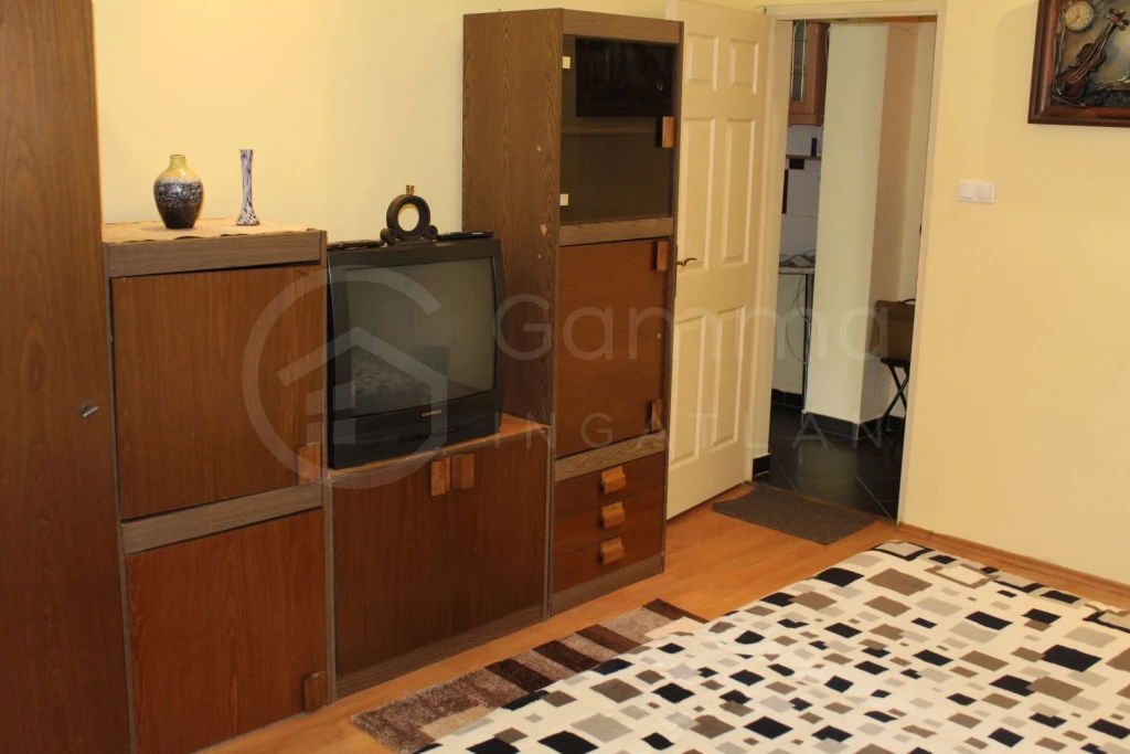 Miskolc dél-kiliáni 1,5 szobás, fsz-i, gázos lakás kiadó!