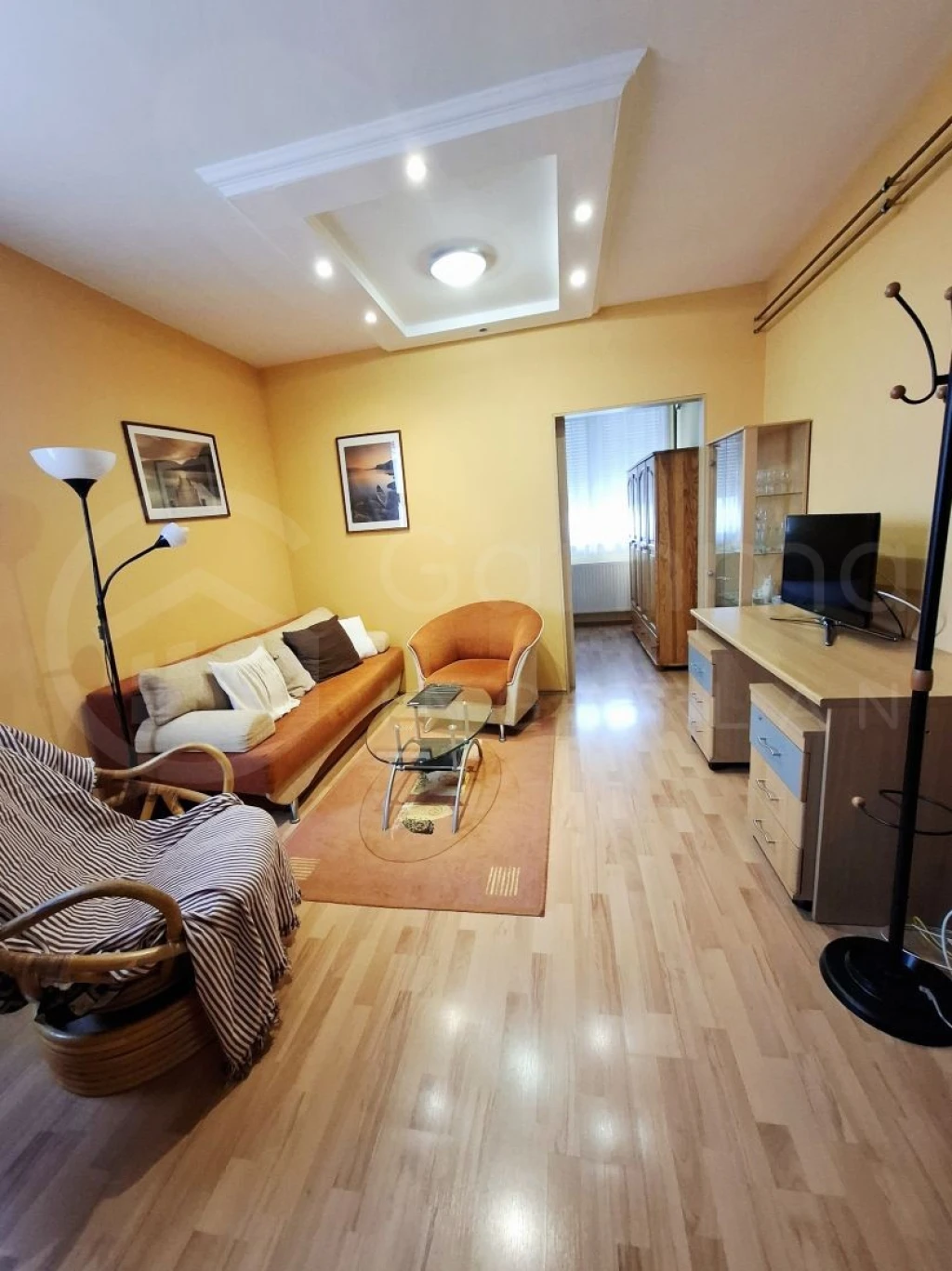 ÁRCSÖKKENÉS!!!! BULGÁRFÖLDÖN  FELUJÍTOTT LAKÁS ELADÓ!