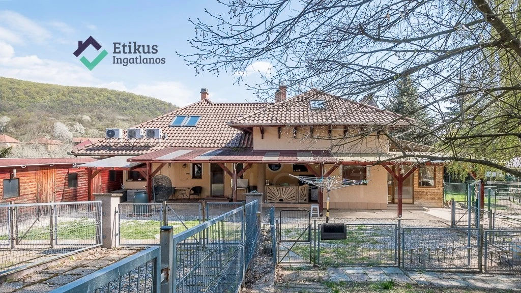 Kiváló adottságú, többgenerációs családi ház Sajógalgócon – Befektetési lehetőség vagy álmai otthona!