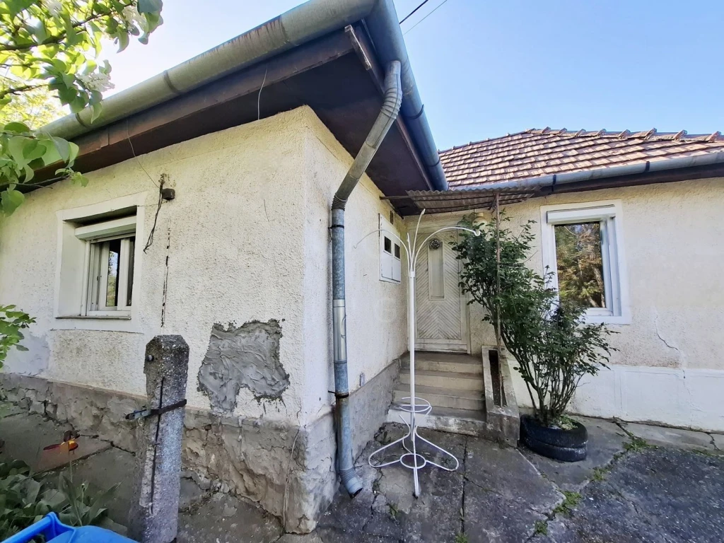 GÖRÖMBÖLYI CSALÁDI HÁZ ELADÓ!