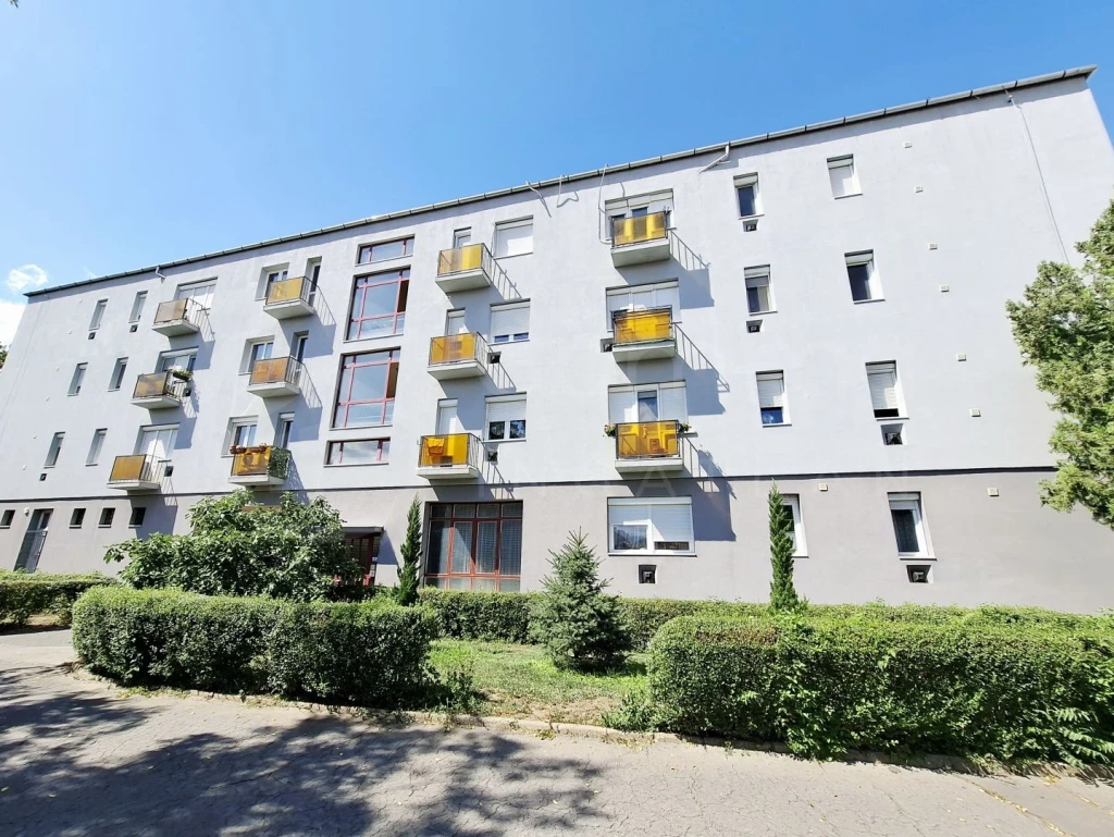 MISKOLC BELVÁROSÁNAK KÖZELÉBEN FELÚJÍTOTT LAKÁS ELADÓ!