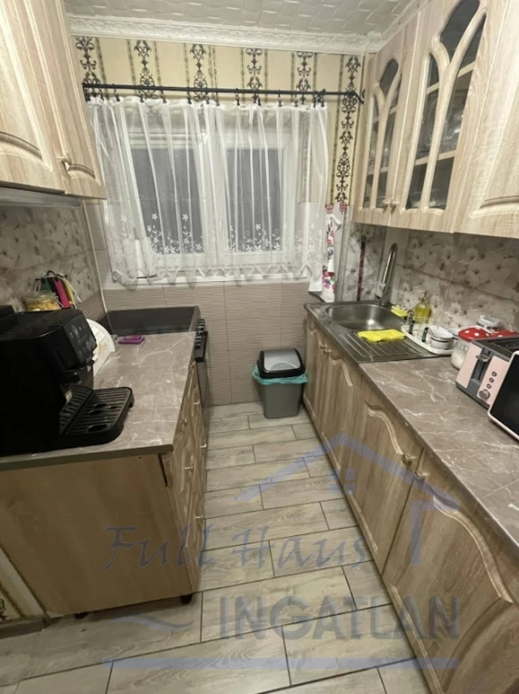 Eladó családi ház, Környe