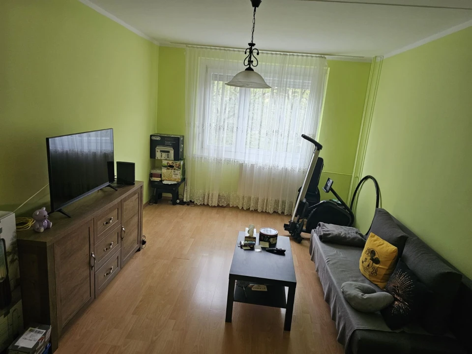 Eladó panellakás, Mosonmagyaróvár